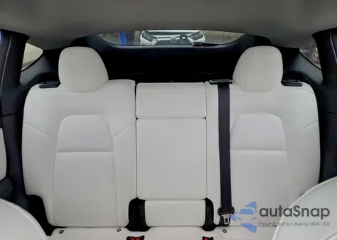 2021 Tesla Model Y z USA, uszkodzony, nr VIN 5YJYGDEE8MF179020